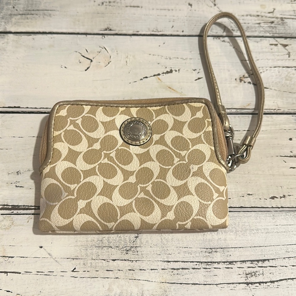 Classic coach logo wallet